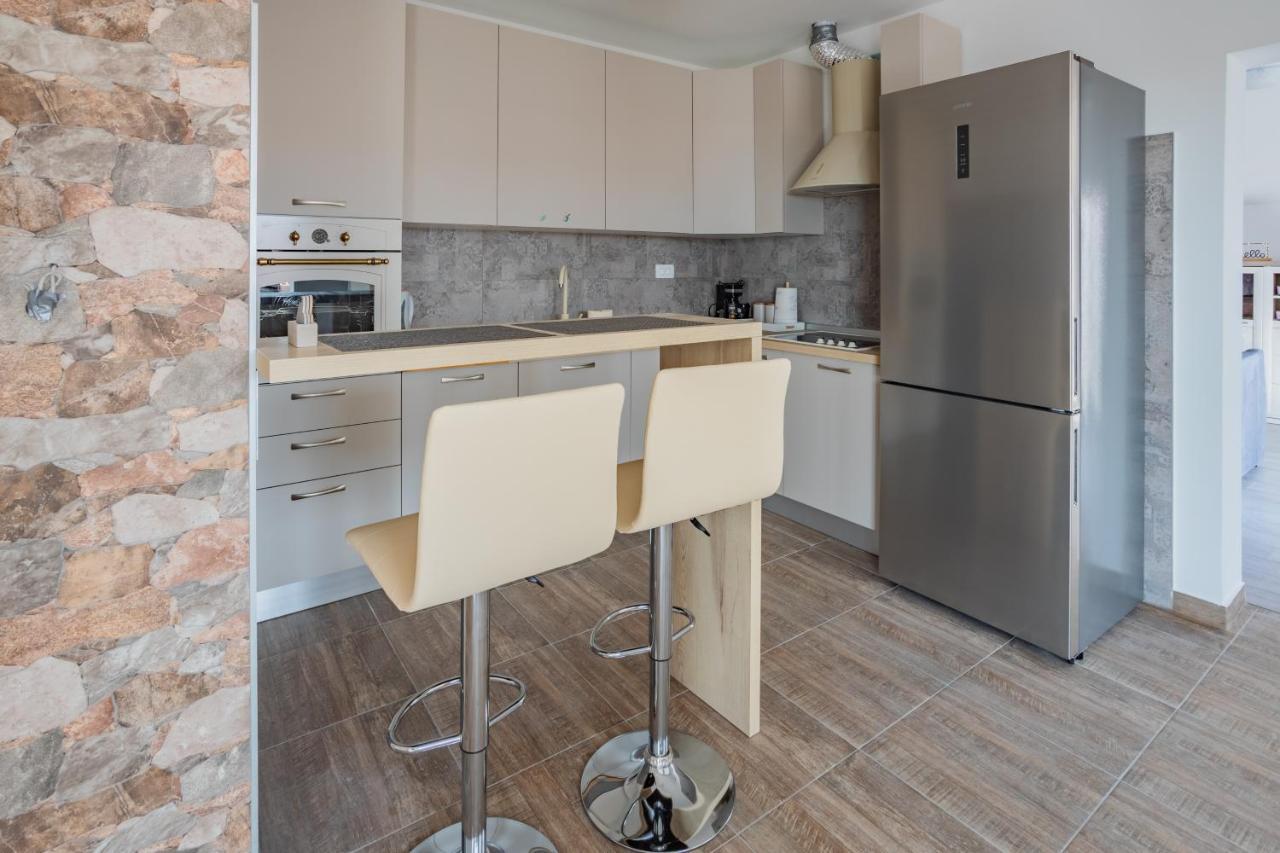 Seaview Apartments Roberta ซาดาร์ ภายนอก รูปภาพ