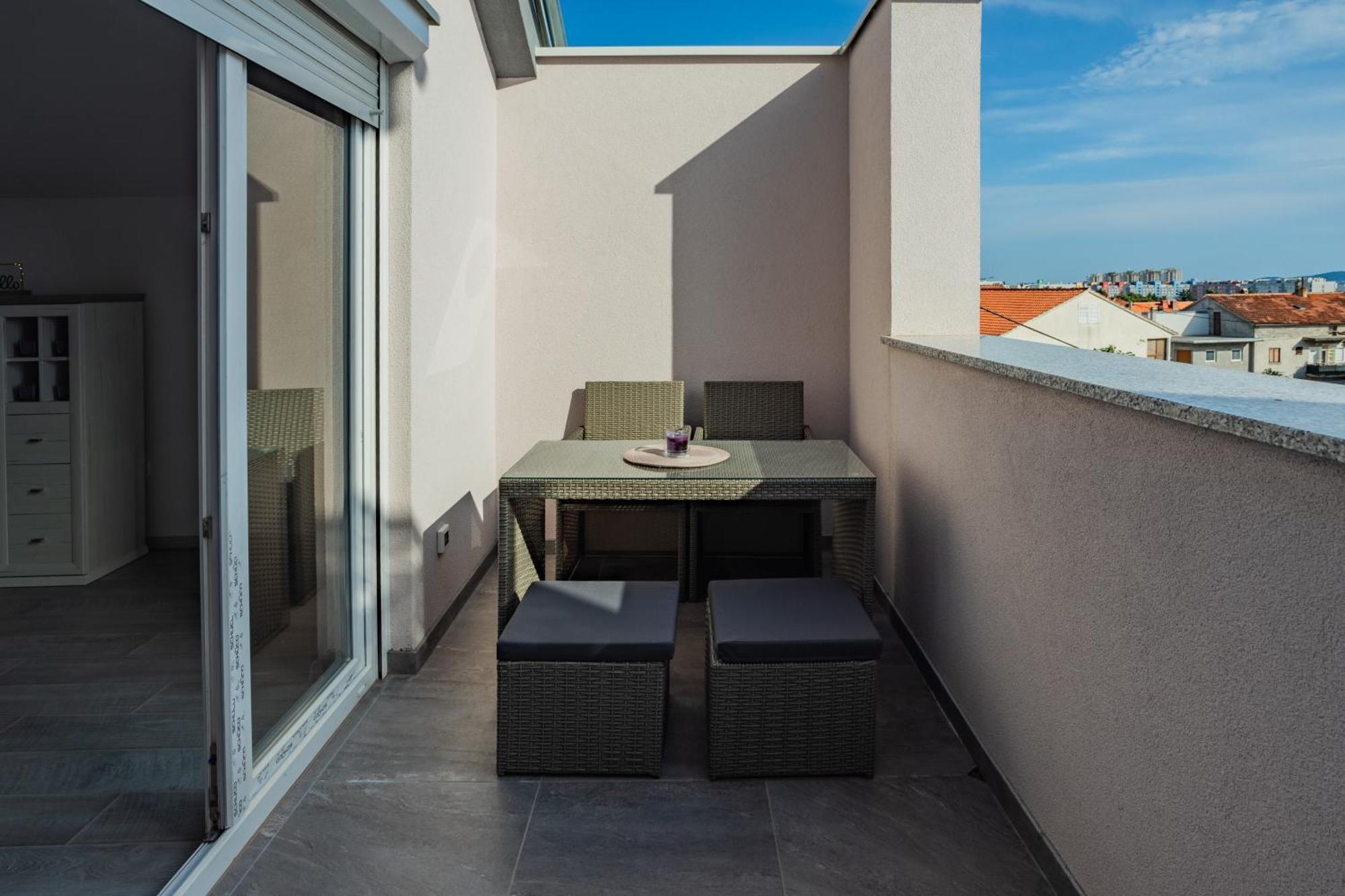 Seaview Apartments Roberta ซาดาร์ ภายนอก รูปภาพ