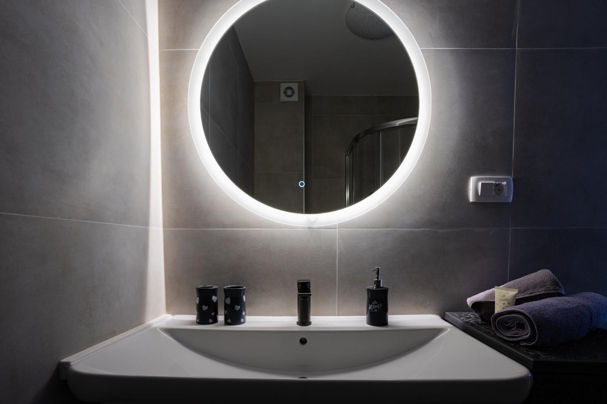 Seaview Apartments Roberta ซาดาร์ ภายนอก รูปภาพ