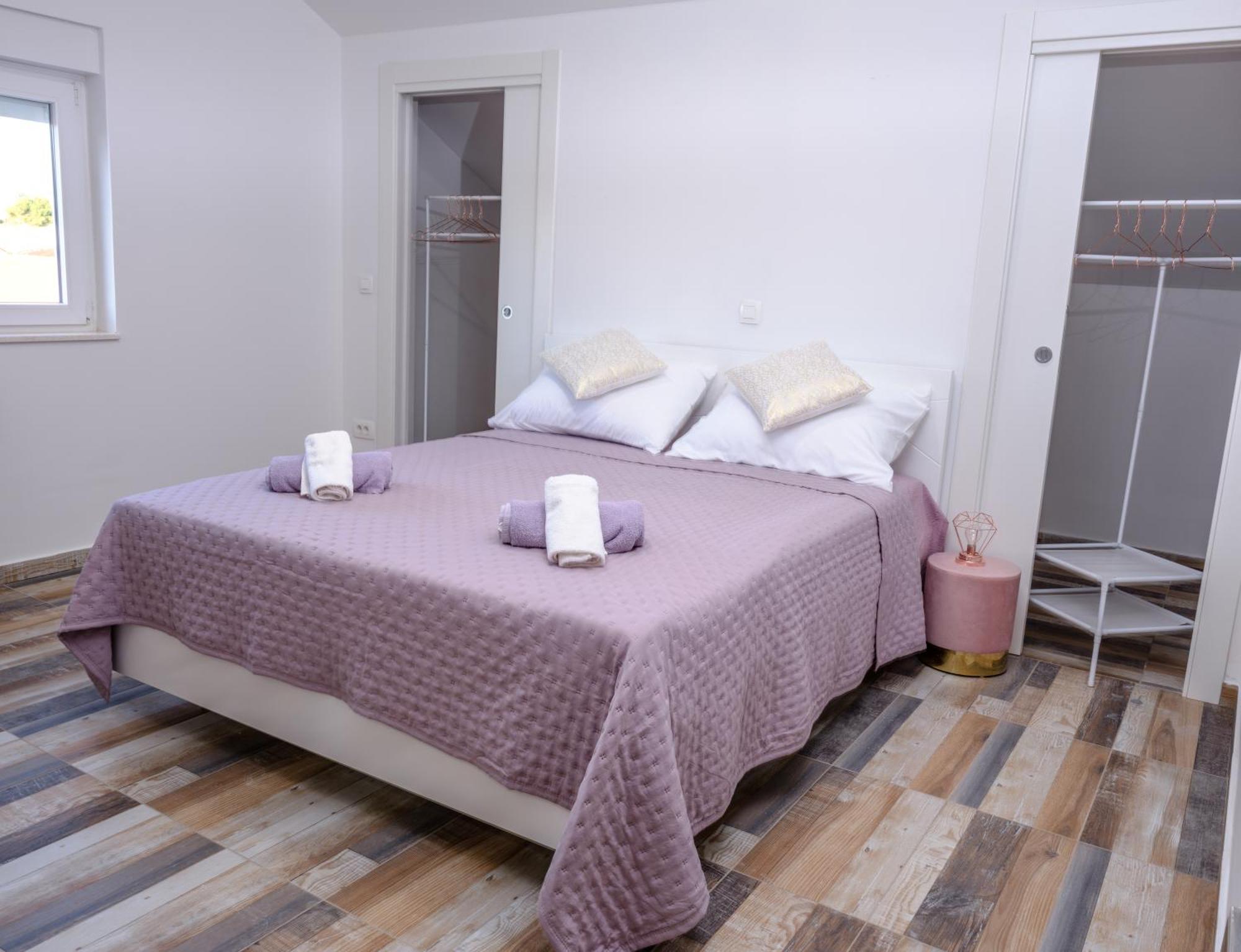 Seaview Apartments Roberta ซาดาร์ ภายนอก รูปภาพ
