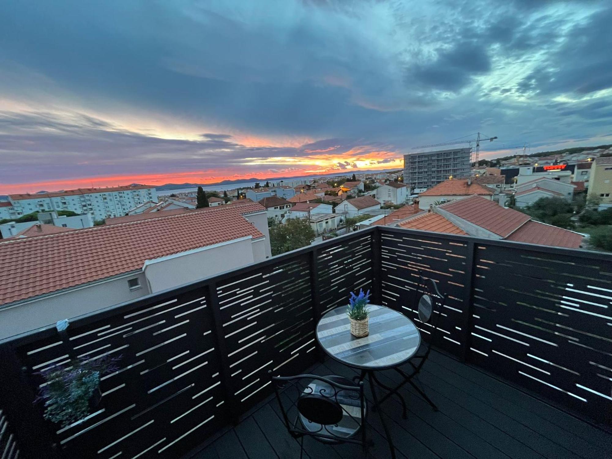 Seaview Apartments Roberta ซาดาร์ ภายนอก รูปภาพ